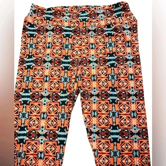 Lularoe TC peach  graphic legging.OG designer Patrick quality & fit. - Picture 2 of 6